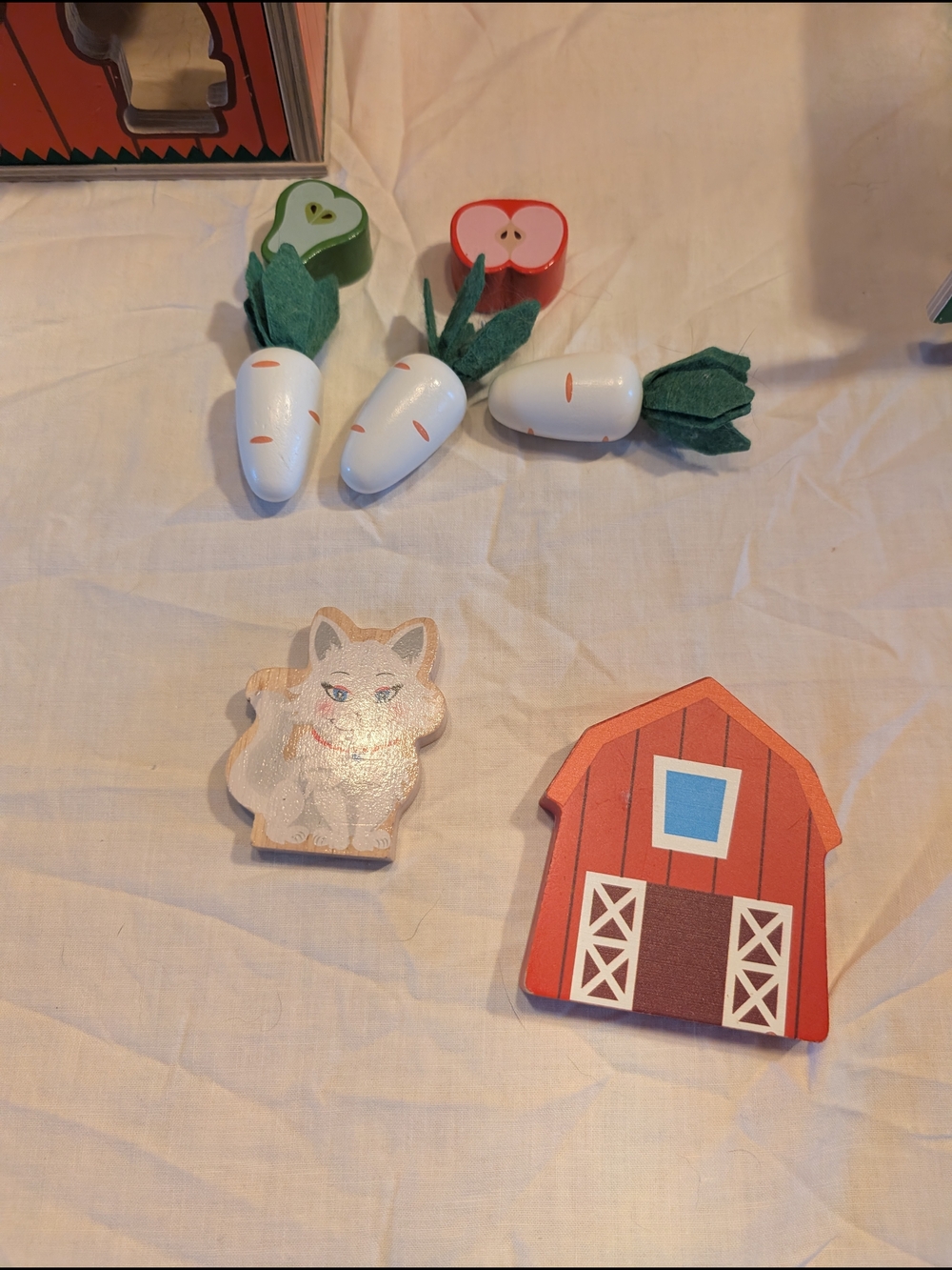 💥 SALE 💥Melissa & Doug Farm Animal Wooden Toy Set - Red/White Barn Playset - Picture 14 of 16